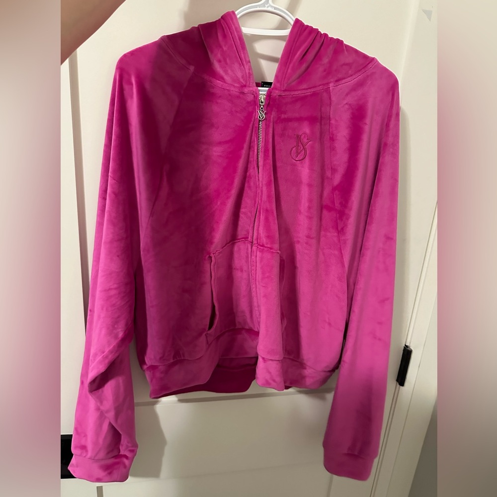 VICTORIA SECRET SWEATER